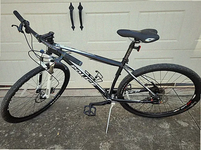Medium White & Black Police Edition Scott Scale 960 M Mountain Bike Bicycle